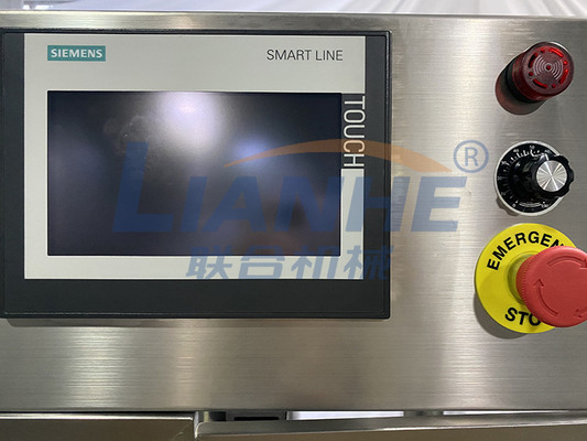 เครื่องบรรจุของเหลวขวดขนาด 250 มล. เครื่องบรรจุลูกสูบอัตโนมัติ Capping Labeling Line