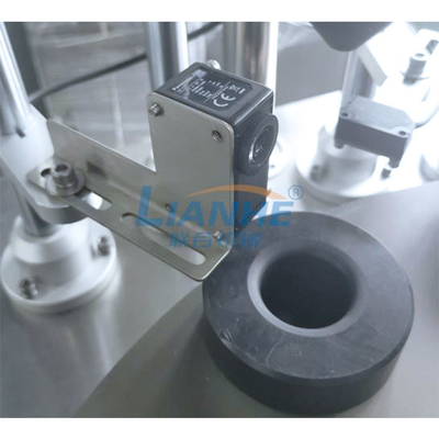 LIANHE เครื่องบรรจุหลอดอัลตราโซนิกควบคุม PLC กึ่งอัตโนมัติ